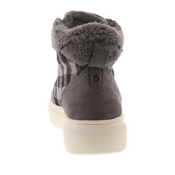 Marc Fisher fellow sneakers size 9.5 - Picture 4 of 6